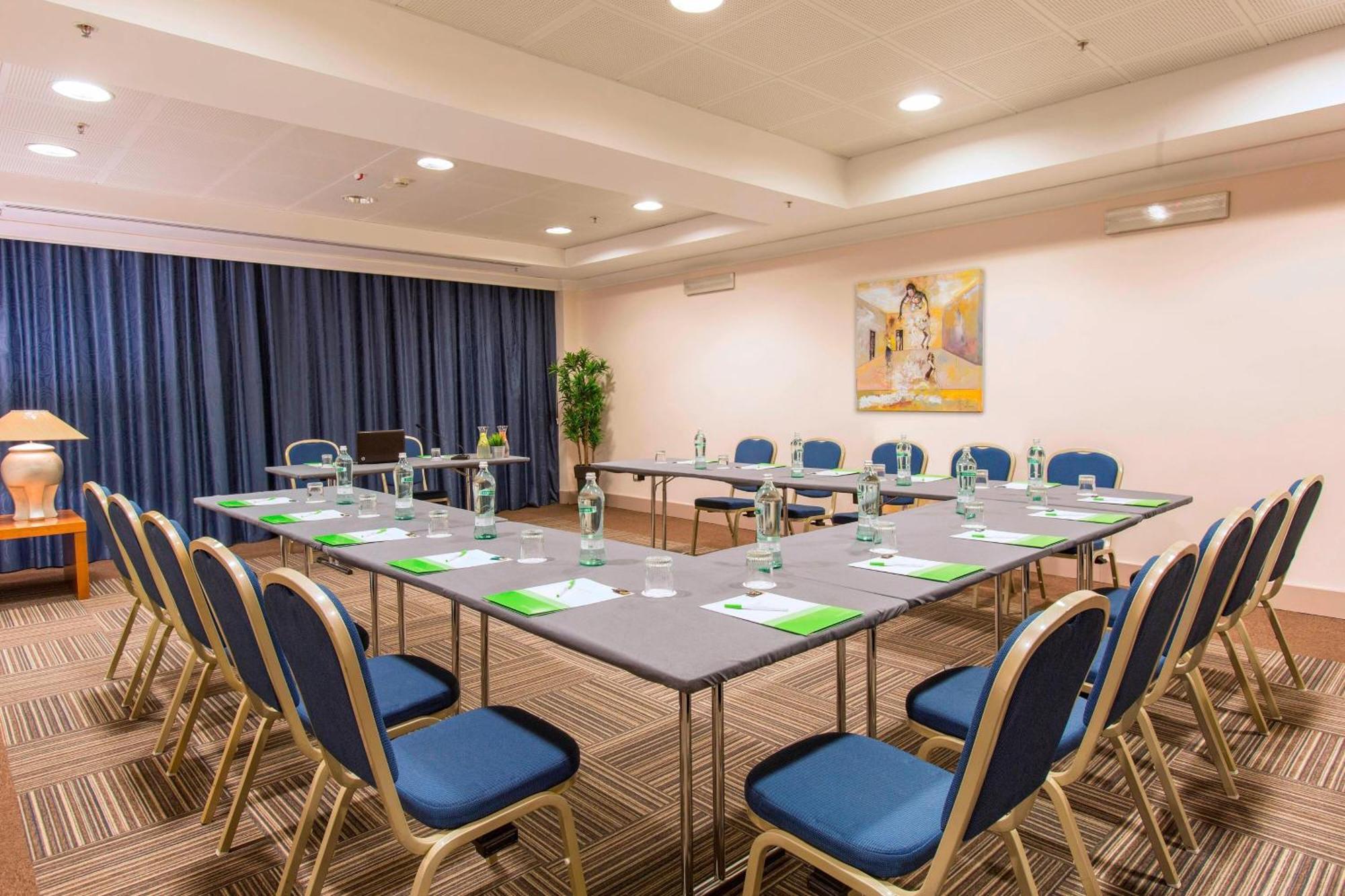 Courtyard By Marriott Rome Central Park — الصور 2