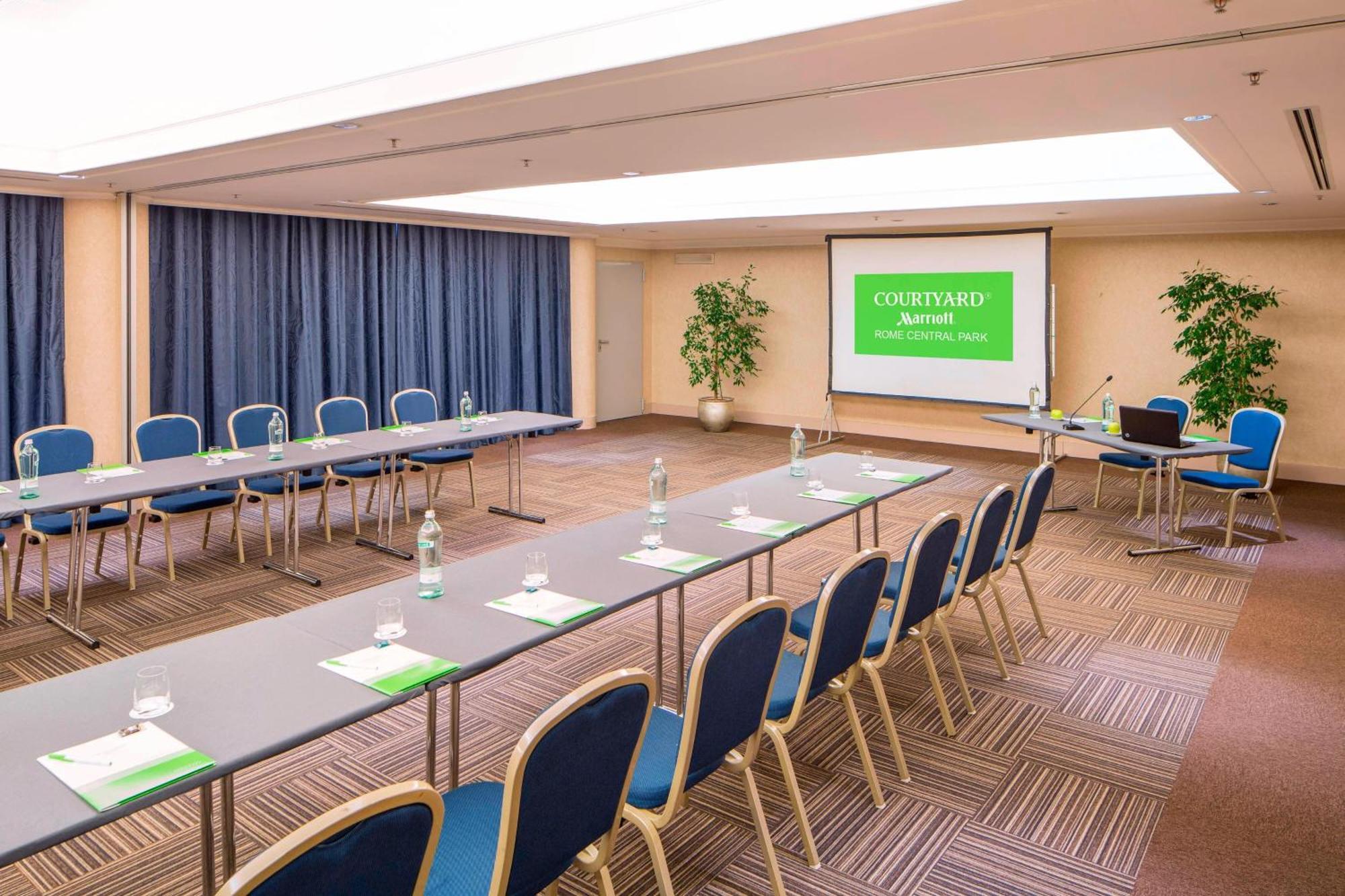 Courtyard By Marriott Rome Central Park — الصور 3